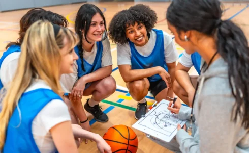 female-basketball-coach-explaining-game-strategy-t-2026-01-08-08-10-42-utc 1